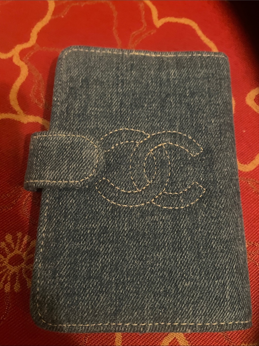 Complimentary wallet